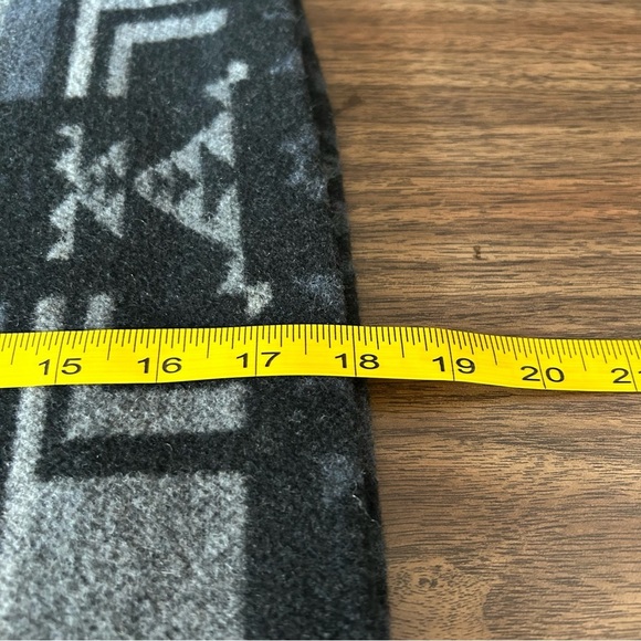 CONTEMPORAINE Gray Aztec Patterned Women's Skirt 10 - Picture 9 of 9